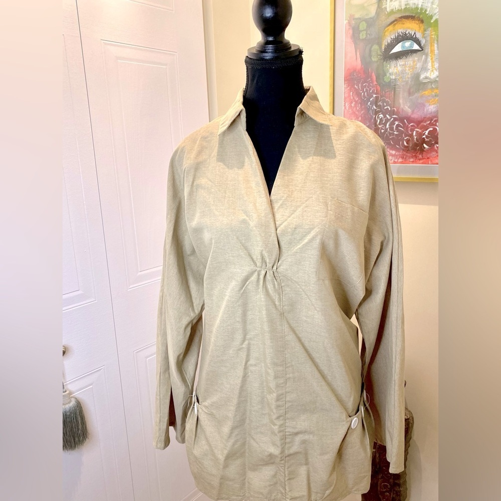 Misslook poly-cotton putty color shirt v-neck & collar/ Pockets & buttons
NWOT - Picture 2 of 11